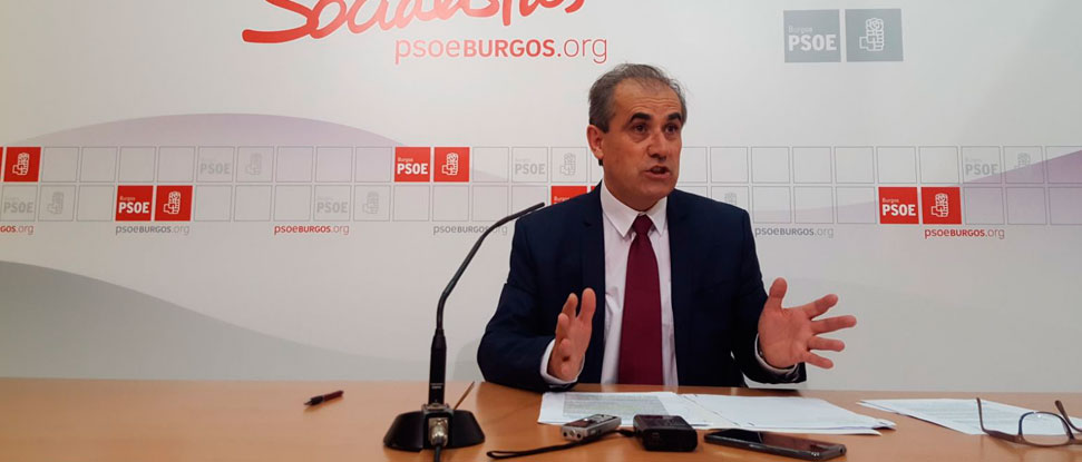 Luis Briones: &ldquo;El consejero de la Presidencia ofrece m&aacute;s de lo mismo con un organigrama en el que hay menos competencias y m&aacute;s altos cargos&rdquo;&nbsp;