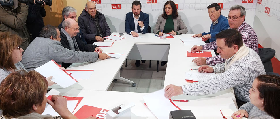 El PSOE llevar&aacute; a las Cortes la exigencia de finalizaci&oacute;n inmediata del Garc&iacute;a Lorca y el rechazo a la unificaci&oacute;n de las urgencias m&eacute;dicas en el Divino Valles