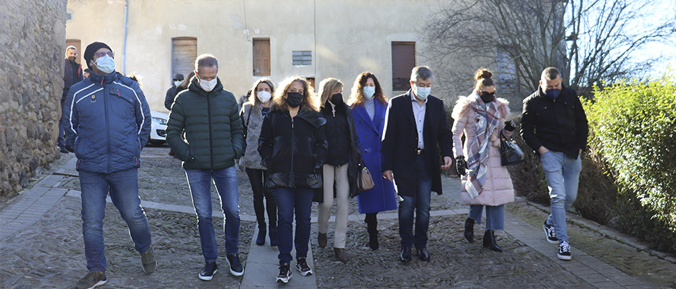 Garc&iacute;a denuncia que el PP utiliza las elecciones del 13 de febrero para resolver su liderazgo interno en G&eacute;nova