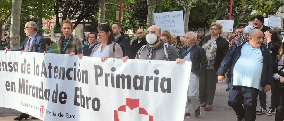 La alcaldesa de Miranda traslada al consejero de Sanidad la urgencia de solucionar la falta de m&eacute;dicos
