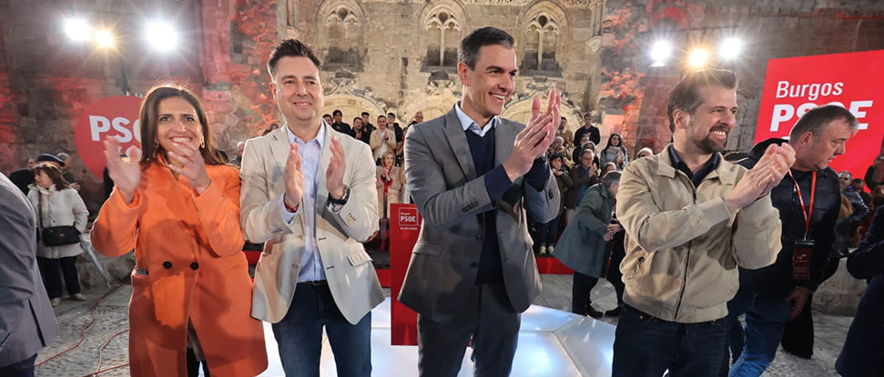 Los socialistas burgaleses llenan el Monasterio de San Juan en la vista de Pedro S&aacute;nchez, para arropar a la candidatura de Daniel de la Rosa