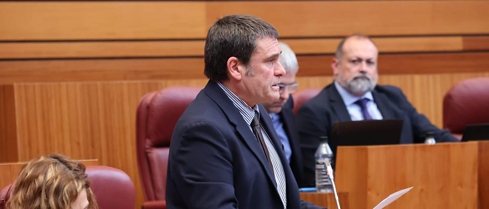 <div>El PSOE acusa a la Junta de centrar su pol&iacute;tica de Sanidad en quitar recursos a la sanidad p&uacute;blica para d&aacute;rselo a la privada</div><div><br /></div>